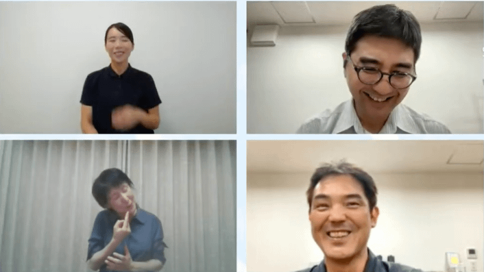 インタビューの様子